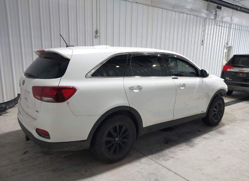 Photo 4 of 2020 Kia Sorento 2.4L LX (VIN 5XYPGDA36LG660780)