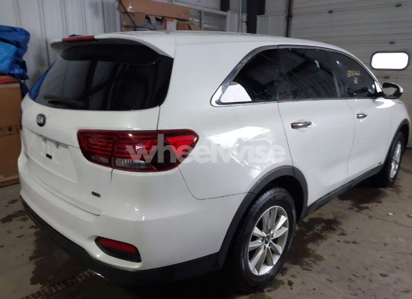 Photo 4 of 2020 Kia Sorento 2.4L LX (VIN 5XYPGDA36LG661718)