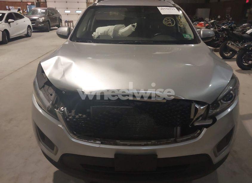 Photo 12 of 2016 Kia Sorento 2.4L LX (VIN 5XYPGDA37GG029591)