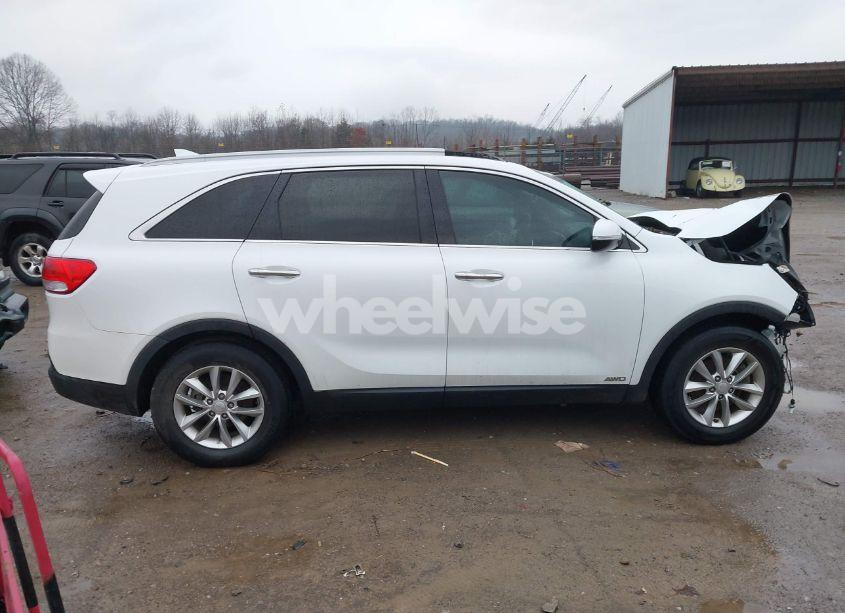 Photo 13 of 2016 Kia Sorento 2.4L LX (VIN 5XYPGDA37GG068469)