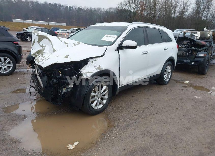 Photo 2 of 2016 Kia Sorento 2.4L LX (VIN 5XYPGDA37GG068469)