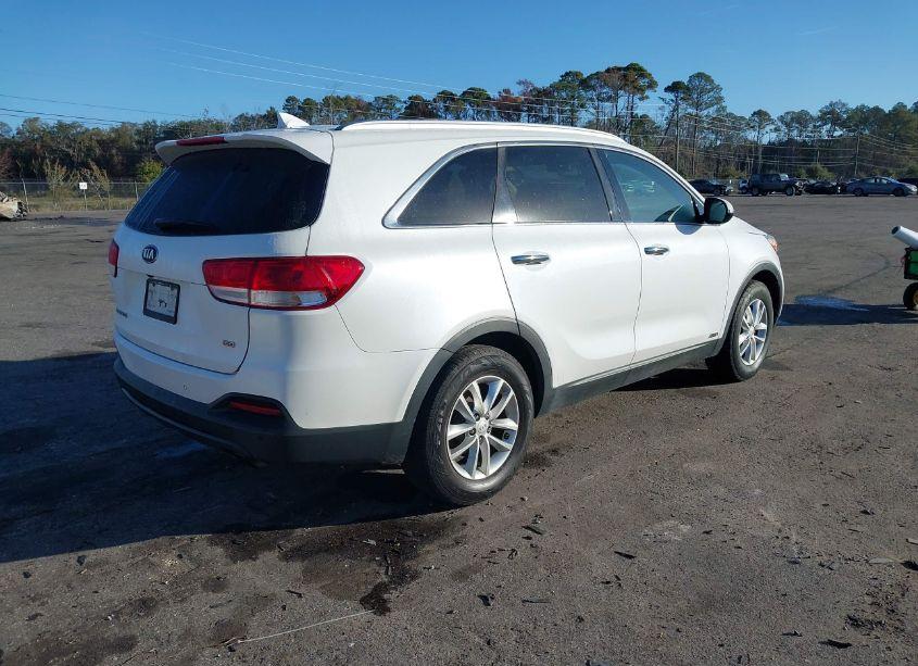 Photo 4 of 2016 Kia Sorento 2.4L LX (VIN 5XYPGDA37GG098149)