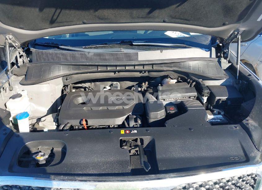 Photo 10 of 2016 Kia Sorento 2.4L LX (VIN 5XYPGDA37GG132980)