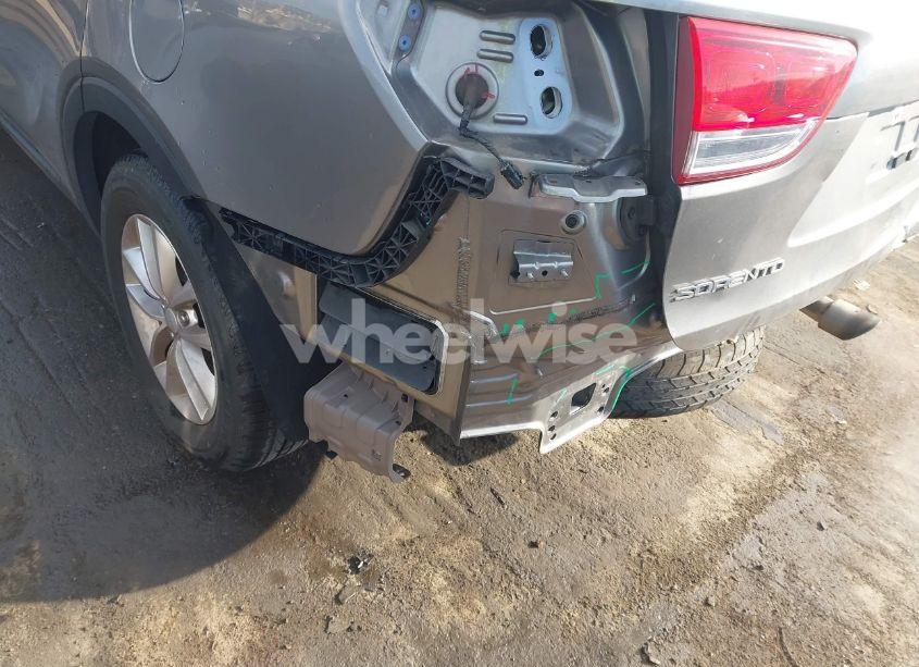 Photo 17 of 2017 Kia Sorento 2.4L LX (VIN 5XYPGDA37HG233146)