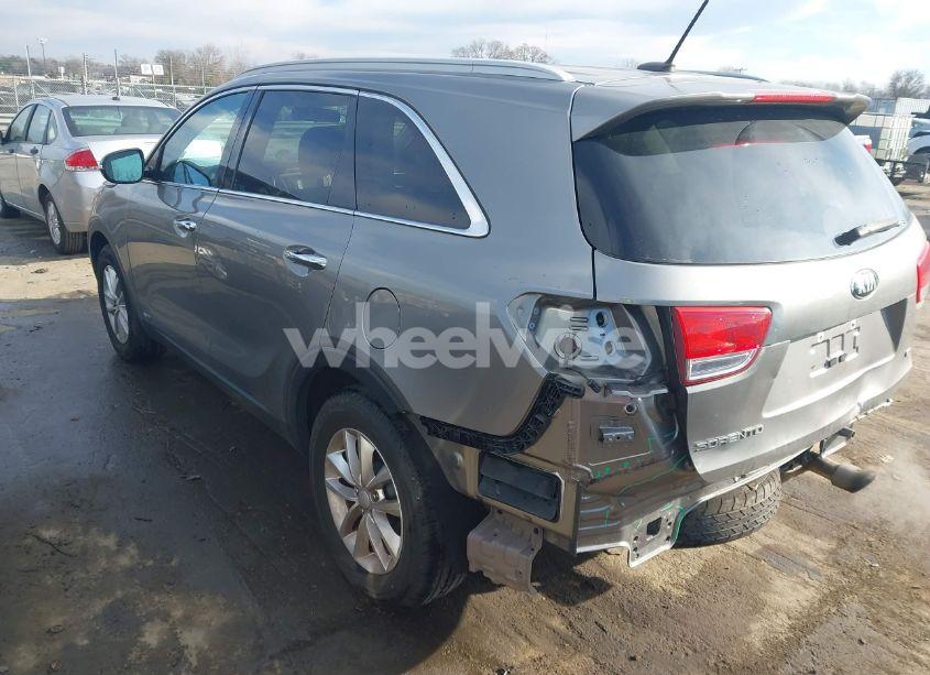 Photo 3 of 2017 Kia Sorento 2.4L LX (VIN 5XYPGDA37HG233146)