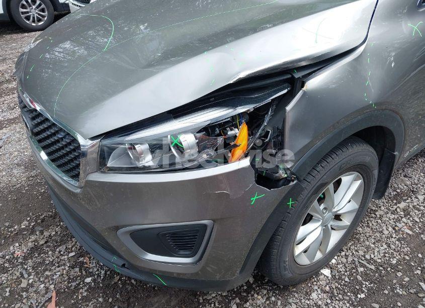 Photo 6 of 2017 Kia Sorento 2.4L LX (VIN 5XYPGDA37HG239271)