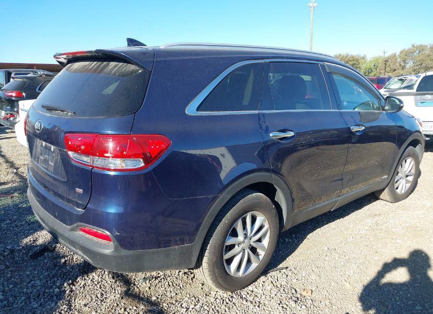 Photo 4 of 2017 Kia Sorento 2.4L LX (VIN 5XYPGDA37HG293587)