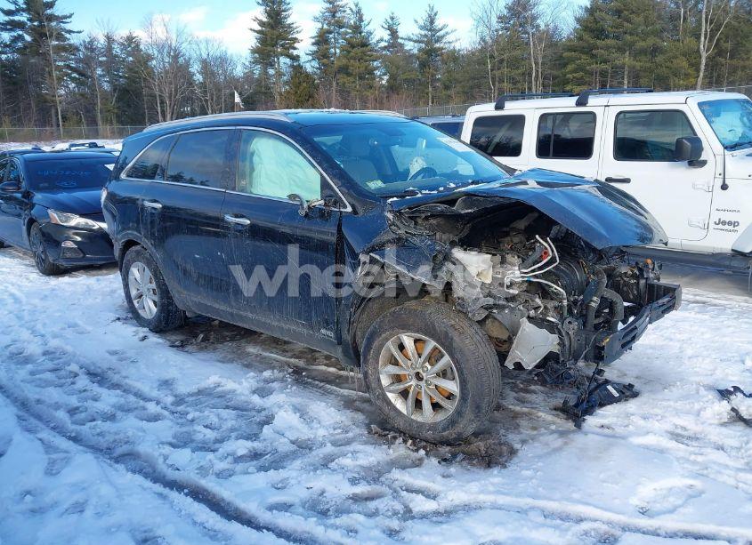2018 Kia Sorento 2.4L LX (VIN 5XYPGDA37JG346083) main photo