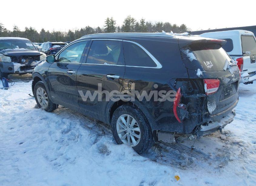 Photo 3 of 2018 Kia Sorento 2.4L LX (VIN 5XYPGDA37JG346083)