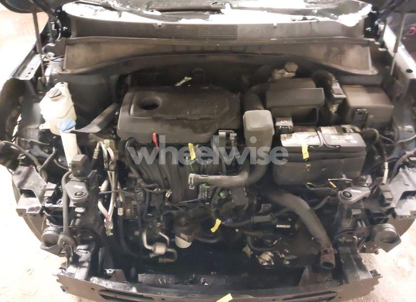 Photo 10 of 2018 Kia Sorento 2.4L LX (VIN 5XYPGDA37JG397910)