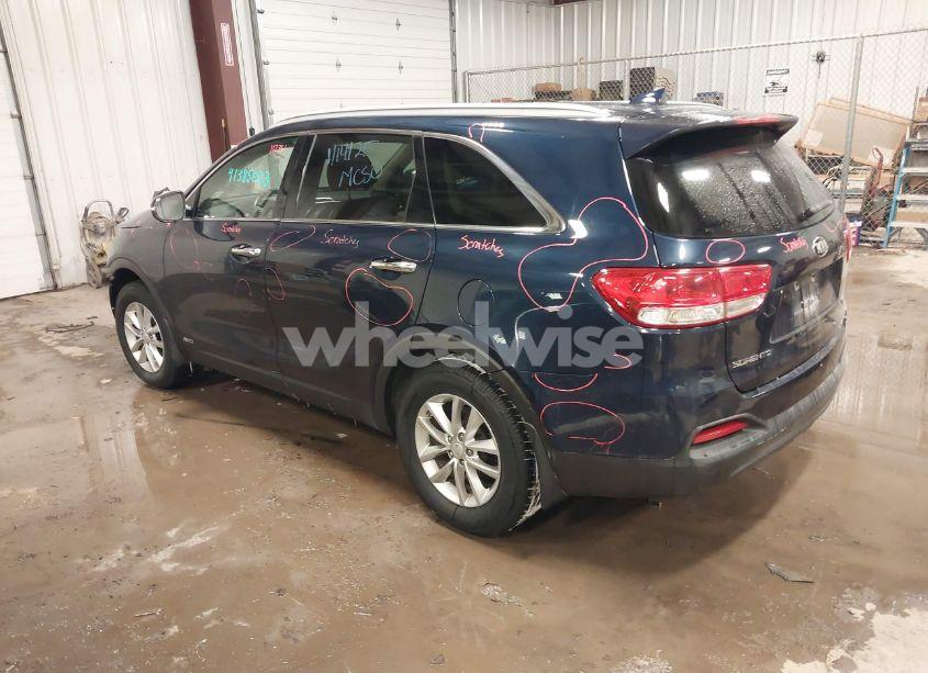 Photo 3 of 2018 Kia Sorento 2.4L LX (VIN 5XYPGDA37JG397910)