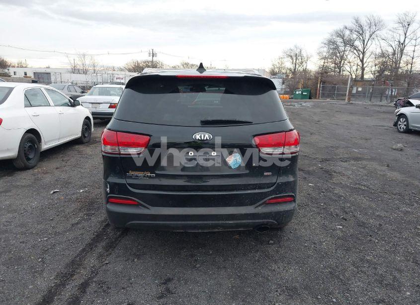 Photo 16 of 2018 Kia Sorento 2.4L LX (VIN 5XYPGDA37JG410574)