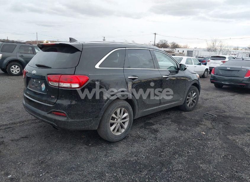 Photo 4 of 2018 Kia Sorento 2.4L LX (VIN 5XYPGDA37JG410574)