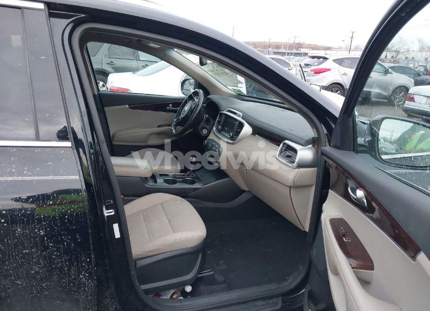 Photo 5 of 2018 Kia Sorento 2.4L LX (VIN 5XYPGDA37JG410574)