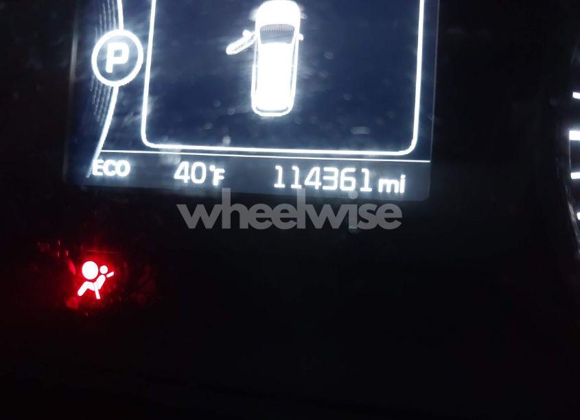 Photo 15 of 2018 Kia Sorento 2.4L LX (VIN 5XYPGDA37JG418786)