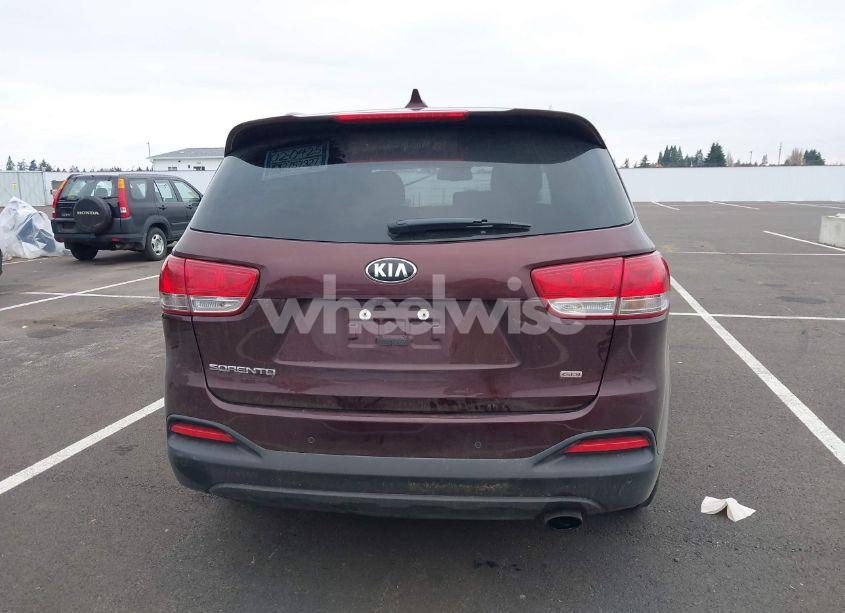 Photo 16 of 2018 Kia Sorento 2.4L LX (VIN 5XYPGDA37JG418786)