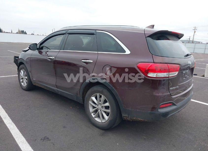 Photo 3 of 2018 Kia Sorento 2.4L LX (VIN 5XYPGDA37JG418786)