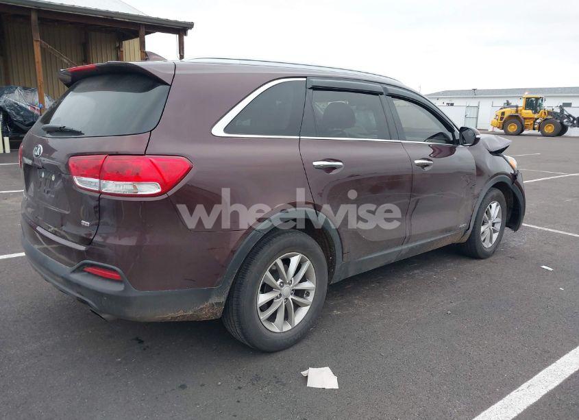 Photo 4 of 2018 Kia Sorento 2.4L LX (VIN 5XYPGDA37JG418786)