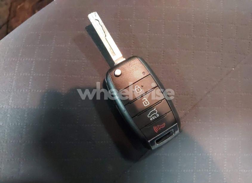 Photo 11 of 2019 Kia Sorento 2.4L LX (VIN 5XYPGDA37KG436237)