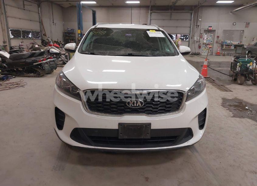 Photo 12 of 2019 Kia Sorento 2.4L LX (VIN 5XYPGDA37KG436237)