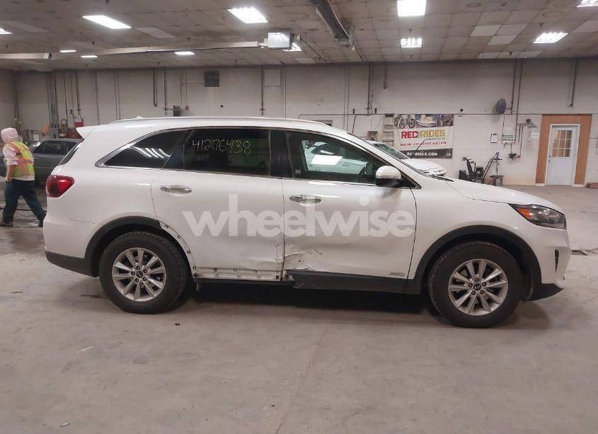 Photo 13 of 2019 Kia Sorento 2.4L LX (VIN 5XYPGDA37KG436237)