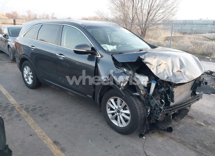 2019 Kia Sorento 2.4L LX (VIN 5XYPGDA37KG529646) main photo