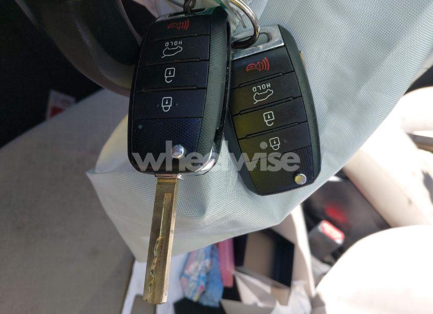 Photo 11 of 2019 Kia Sorento 2.4L LX (VIN 5XYPGDA37KG546852)