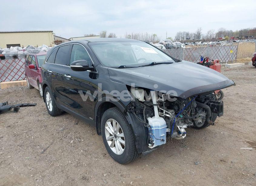 2019 Kia Sorento 2.4L LX (VIN 5XYPGDA37KG574957) main photo
