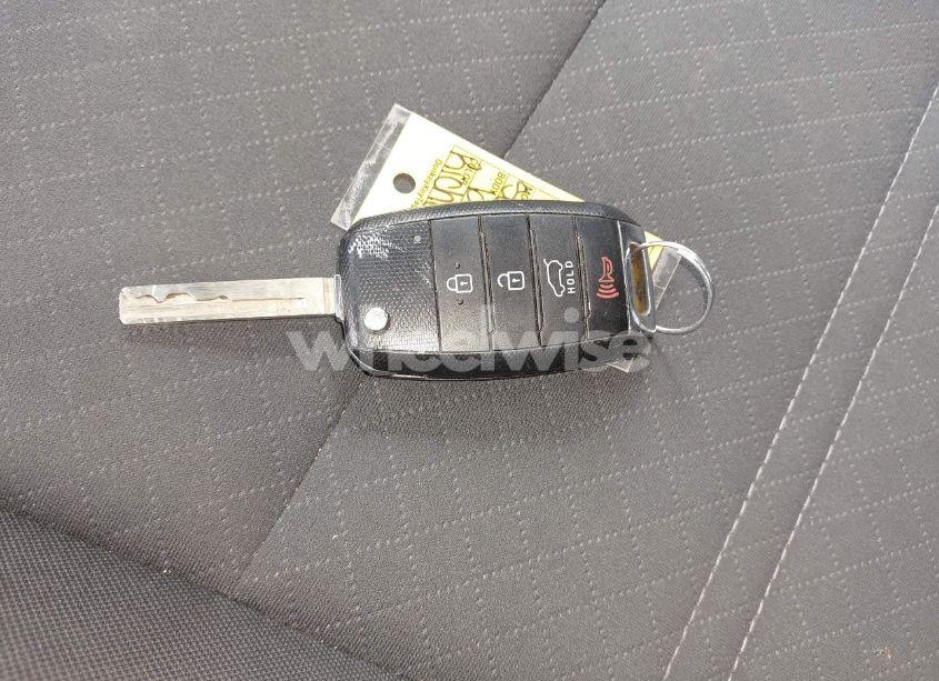 Photo 11 of 2019 Kia Sorento 2.4L LX (VIN 5XYPGDA37KG574957)