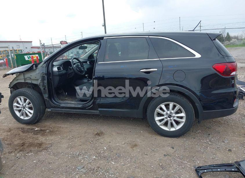 Photo 15 of 2019 Kia Sorento 2.4L LX (VIN 5XYPGDA37KG574957)