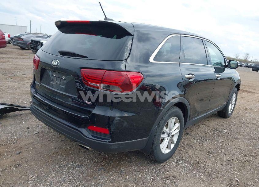 Photo 4 of 2019 Kia Sorento 2.4L LX (VIN 5XYPGDA37KG574957)