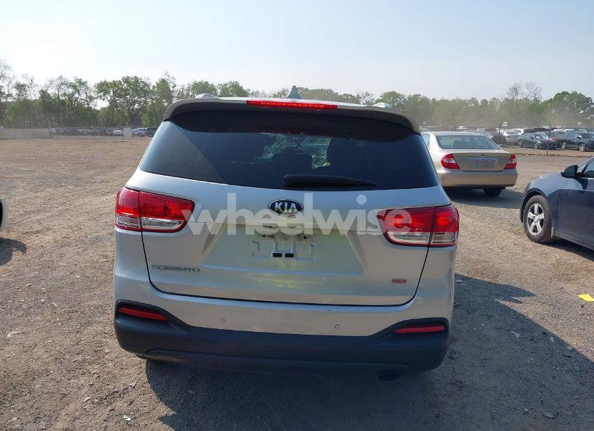 Photo 16 of 2016 Kia Sorento 2.4L LX (VIN 5XYPGDA38GG041748)