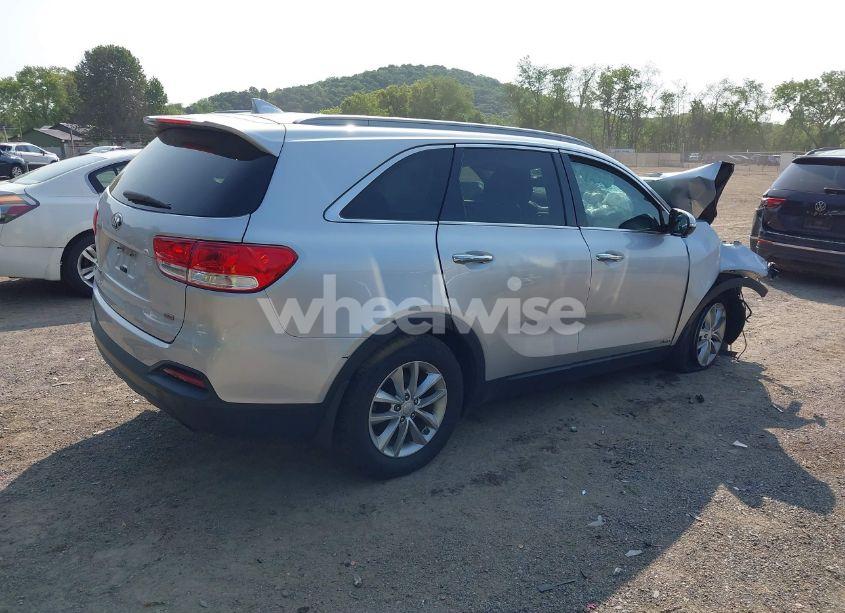 Photo 4 of 2016 Kia Sorento 2.4L LX (VIN 5XYPGDA38GG041748)