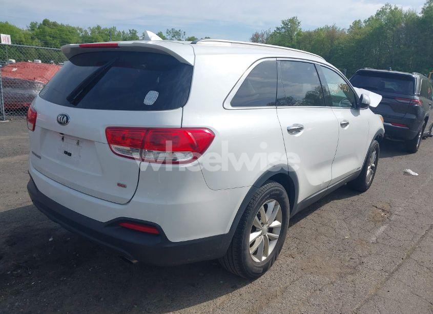 Photo 4 of 2016 Kia Sorento 2.4L LX (VIN 5XYPGDA38GG065497)
