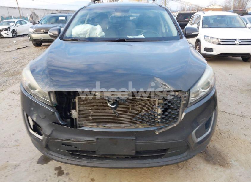 Photo 12 of 2016 Kia Sorento 2.4L LX (VIN 5XYPGDA38GG111877)