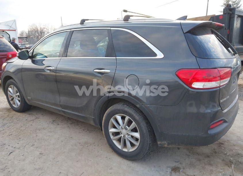 Photo 3 of 2016 Kia Sorento 2.4L LX (VIN 5XYPGDA38GG111877)