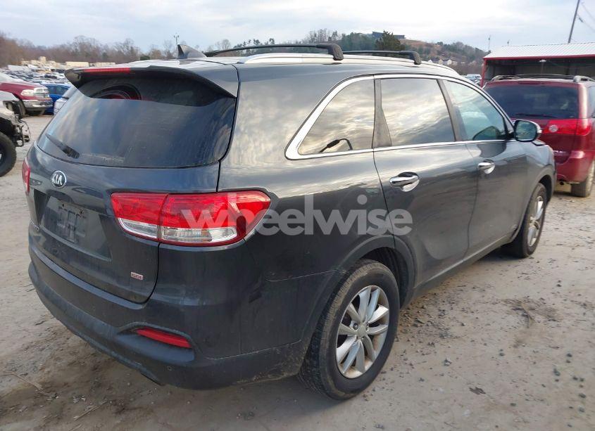 Photo 4 of 2016 Kia Sorento 2.4L LX (VIN 5XYPGDA38GG111877)