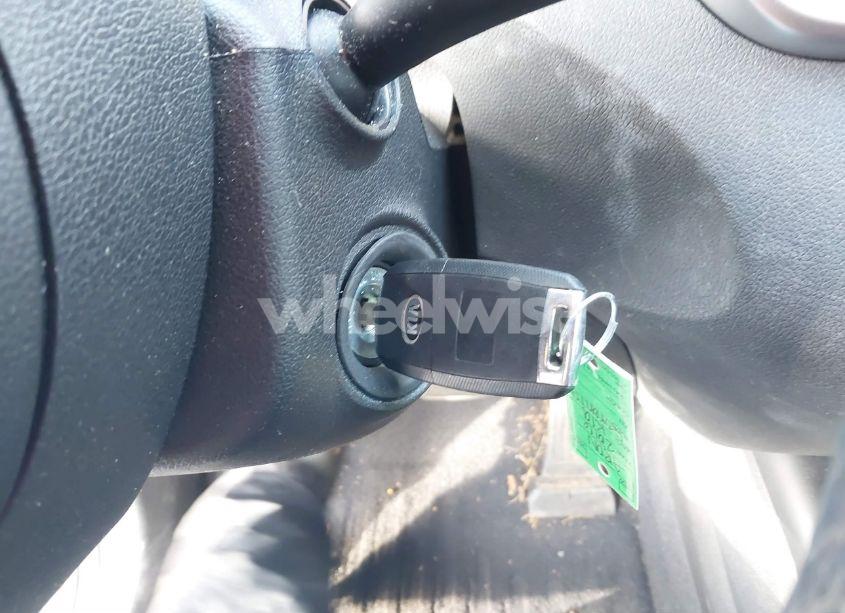 Photo 11 of 2016 Kia Sorento 2.4L LX (VIN 5XYPGDA38GG138819)