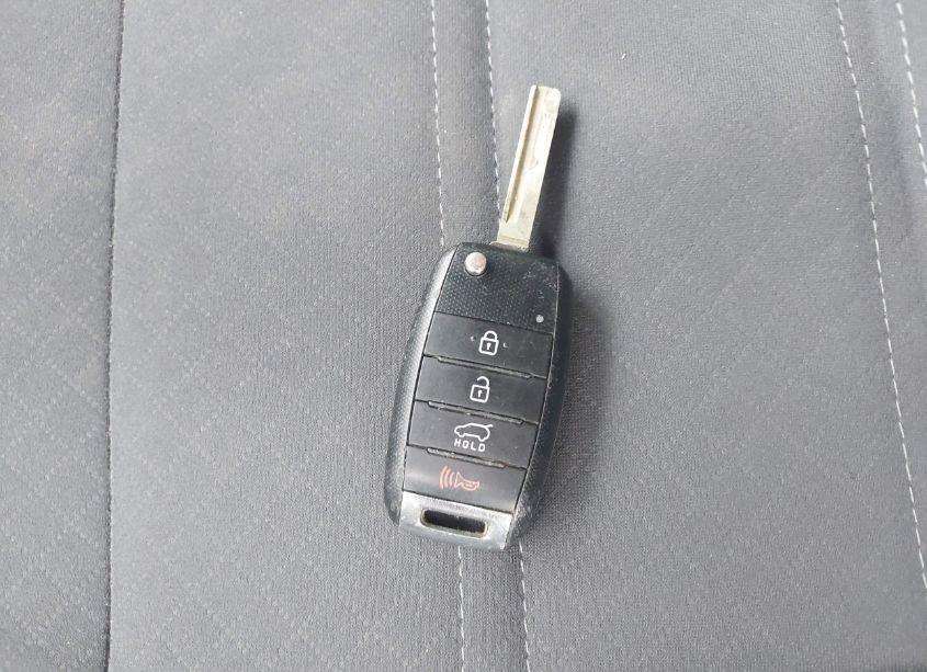 Photo 11 of 2016 Kia Sorento 2.4L LX (VIN 5XYPGDA38GG148203)