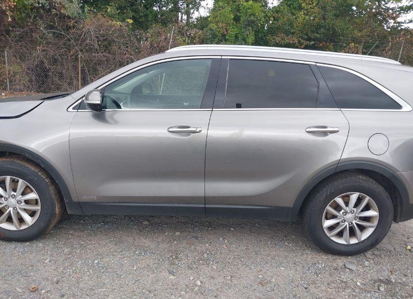 Photo 14 of 2016 Kia Sorento 2.4L LX (VIN 5XYPGDA38GG148203)