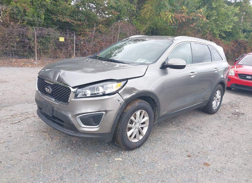 Photo 2 of 2016 Kia Sorento 2.4L LX (VIN 5XYPGDA38GG148203)