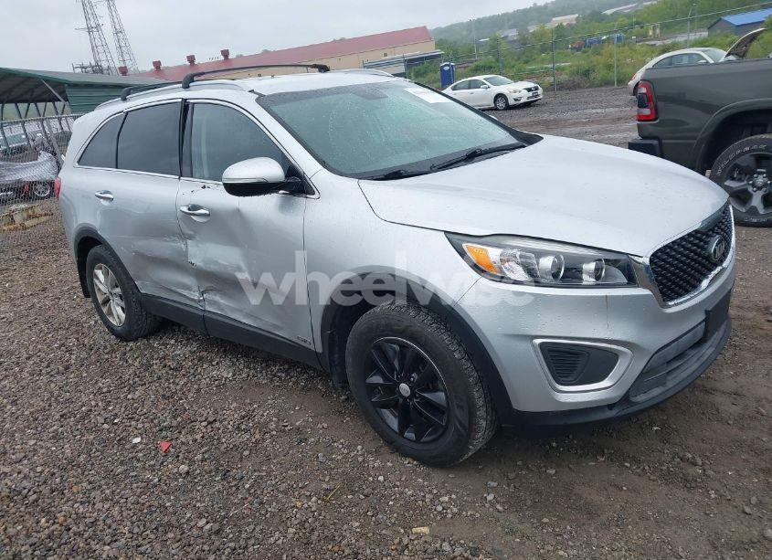 2017 Kia Sorento 2.4L LX (VIN 5XYPGDA38HG231535) main photo