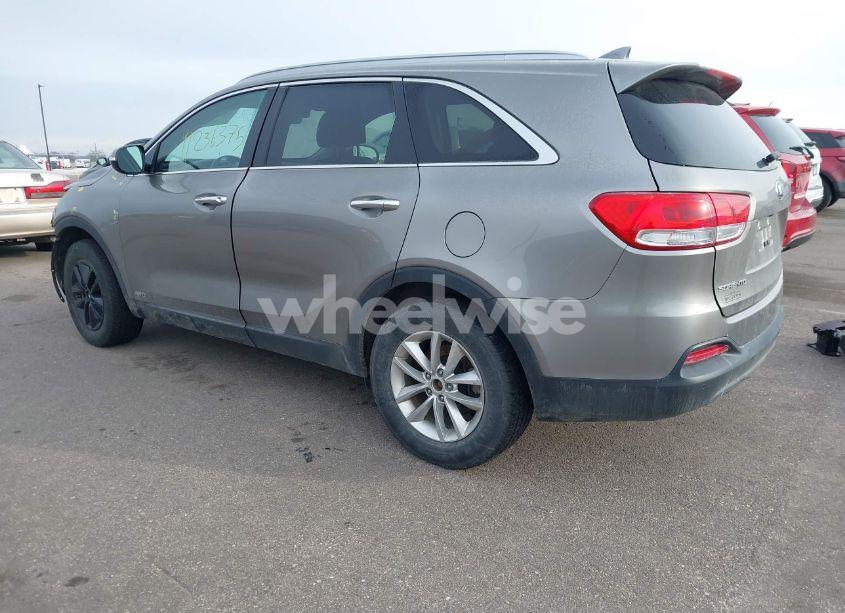 Photo 3 of 2017 Kia Sorento 2.4L LX (VIN 5XYPGDA38HG255947)