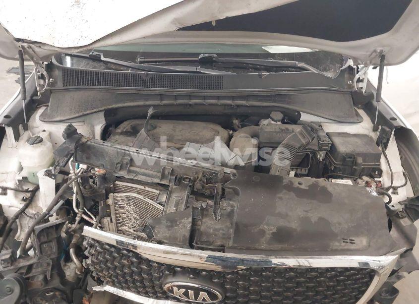 Photo 10 of 2017 Kia Sorento 2.4L LX (VIN 5XYPGDA38HG281058)