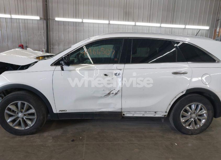Photo 15 of 2017 Kia Sorento 2.4L LX (VIN 5XYPGDA38HG281058)