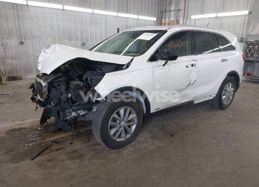 Photo 2 of 2017 Kia Sorento 2.4L LX (VIN 5XYPGDA38HG281058)