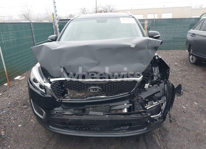 Photo 13 of 2017 Kia Sorento 2.4L LX (VIN 5XYPGDA38HG284140)