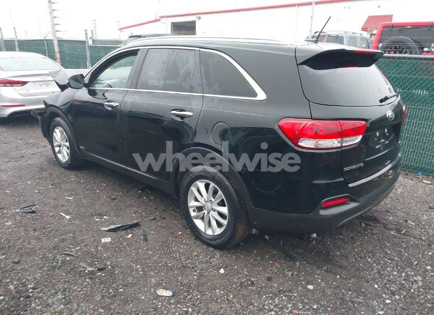 Photo 3 of 2017 Kia Sorento 2.4L LX (VIN 5XYPGDA38HG284140)