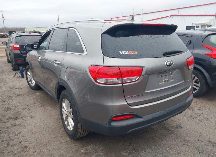 Photo 3 of 2017 Kia Sorento 2.4L LX (VIN 5XYPGDA38HG286308)