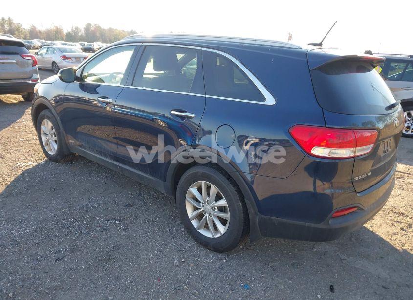 Photo 3 of 2017 Kia Sorento 2.4L LX (VIN 5XYPGDA38HG335992)